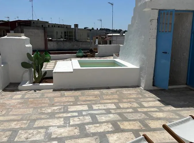 L'edicola Votiva Vendégház Casarano